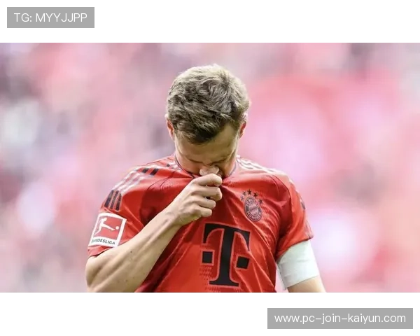 拜仁长距离推进打乱对方结构，格雷茨卡多次完成关键接应