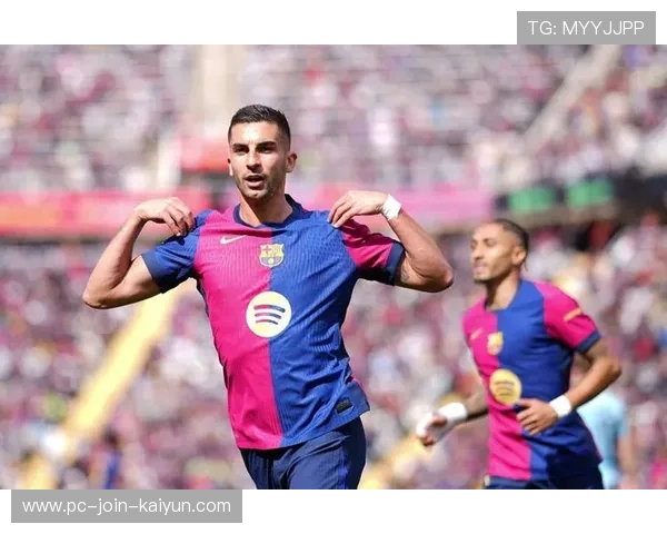 费兰托雷斯与队友默契撞墙完美打穿中路：极致协同的背后力量